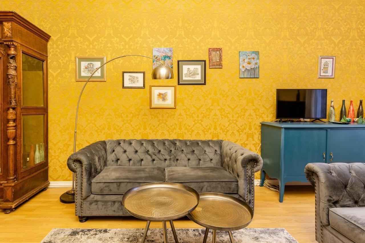 Old Piano Apartment Tbilisi ภายนอก รูปภาพ
